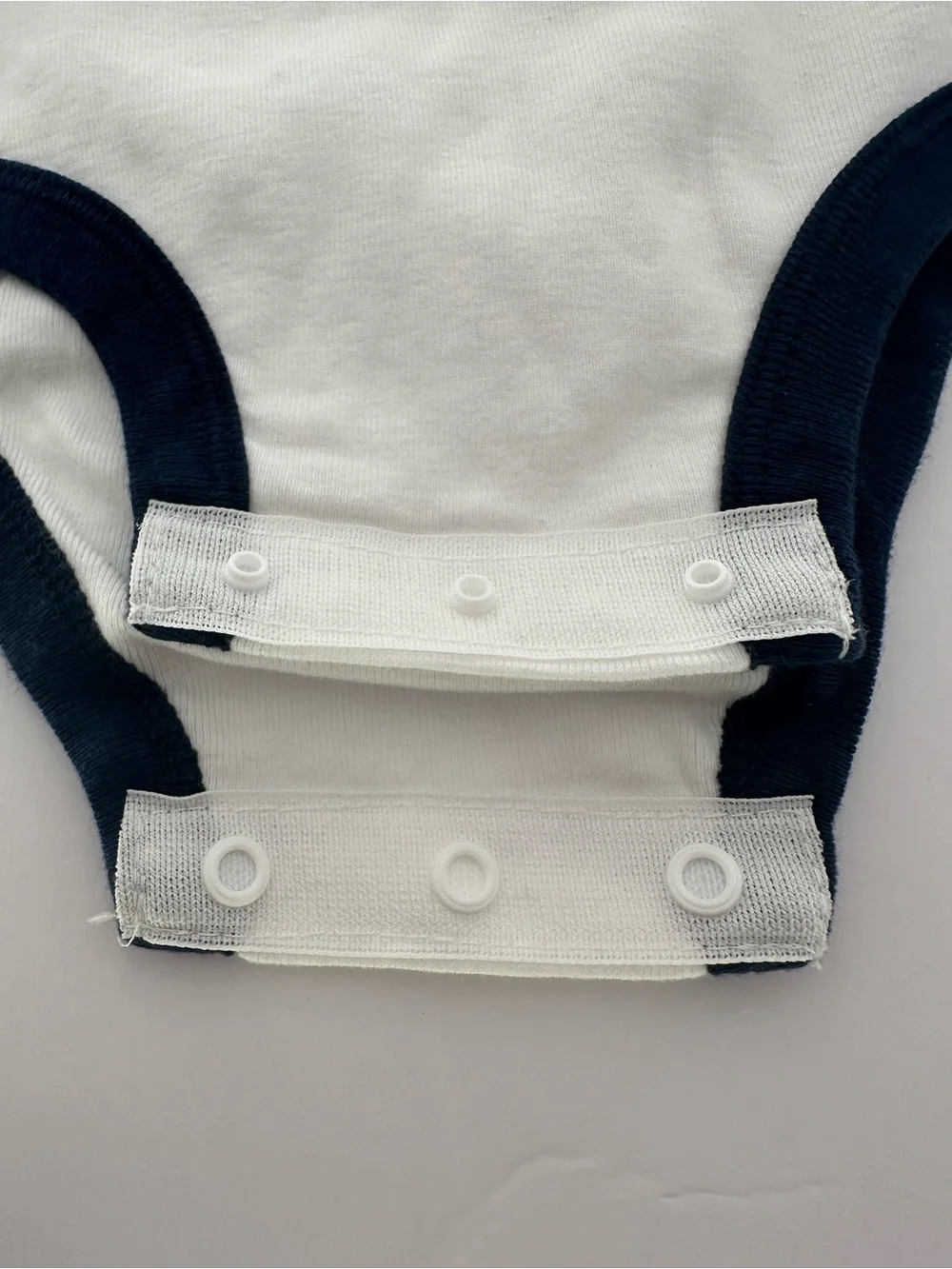Nike White & Navy Penn State Infant One-Piece Bodysuit Size 6/9M